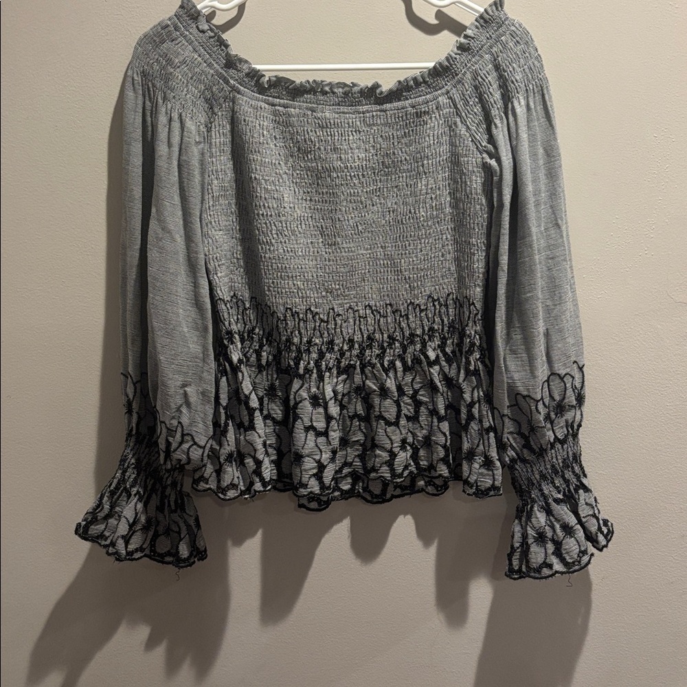 Storia Textured Gray Top - Picture 4 of 5